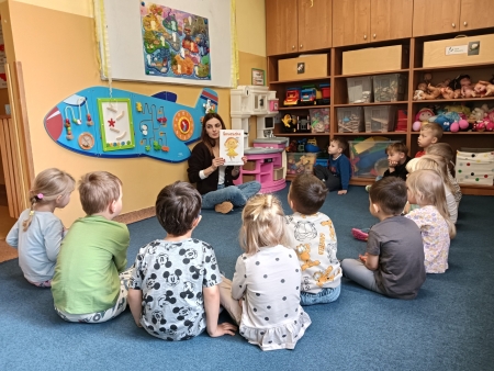 Ze Śmieszką na Wyspie Radości – rozpoczęcie projektu „Czuciaki” w grupie 3/4 -latków