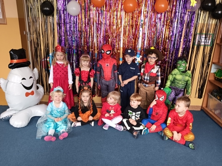 Zabawa andrzejkowa w grupie 3/4-latków